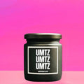 Vegane Bio-Kerze mit Spruch – UMTZ UMTZ UMTZ