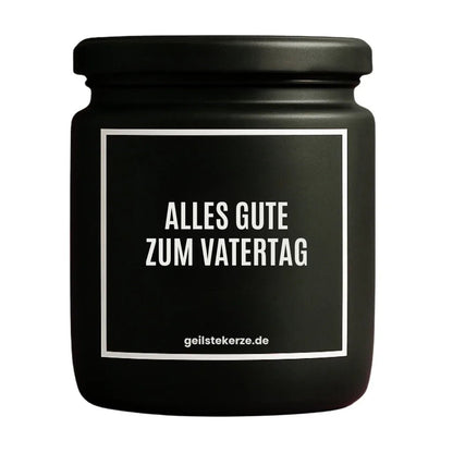Duftkerze mit Spruch von geilstekerze ist der neue Geschenketrend. Diese witzige Kerze Vegane Bio-Kerze mit Spruch – ALLES GUTE ZUM VATERTAG brennt mega lange sagenhafte 80 Stunde, hochwertige ätherische Öle schaffen beste Duftverteilung. Mit 1400 lustigen Sprüchen perfekt zum Verschenken. Handgemacht in Deutschland von geilstekerze.shop -Die beste Duftkerze die du kaufen kannst.