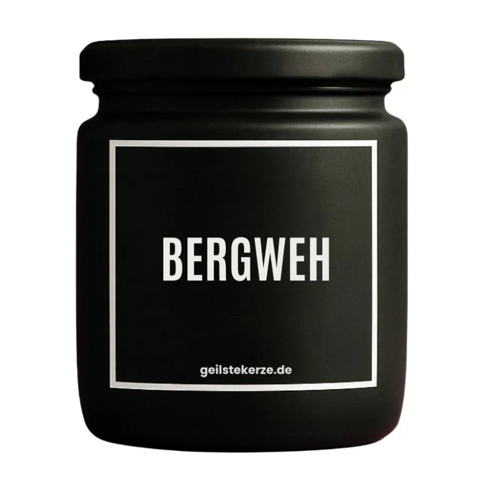 Duftkerze mit Spruch von geilstekerze ist der neue Geschenketrend. Diese witzige Kerze Vegane Bio-Kerze mit Spruch – BERGWEH brennt mega lange sagenhafte 80 Stunde, hochwertige ätherische Öle schaffen beste Duftverteilung. Mit 1400 lustigen Sprüchen perfekt zum Verschenken. Handgemacht in Deutschland von geilstekerze.shop -Die beste Duftkerze die du kaufen kannst.