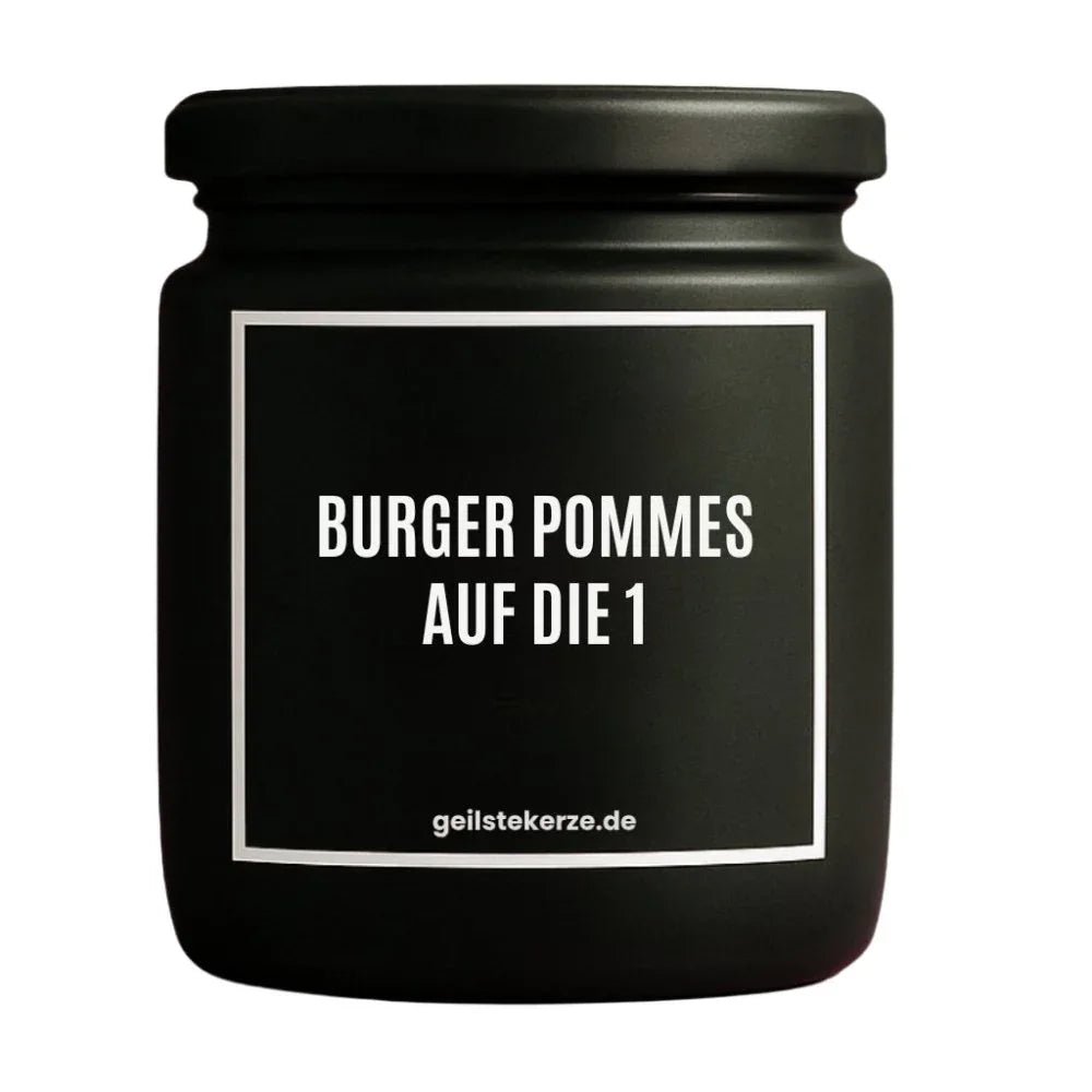 Duftkerze mit Spruch von geilstekerze ist der neue Geschenketrend. Diese witzige Kerze Vegane Bio-Kerze mit Spruch – BURGER POMMES AUF DIE 1 brennt mega lange sagenhafte 80 Stunde, hochwertige ätherische Öle schaffen beste Duftverteilung. Mit 1400 lustigen Sprüchen perfekt zum Verschenken. Handgemacht in Deutschland von geilstekerze.shop -Die beste Duftkerze die du kaufen kannst.