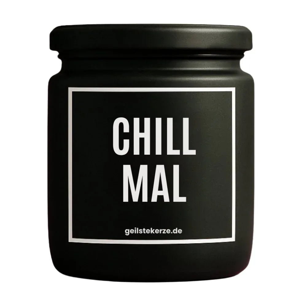 Duftkerze mit Spruch von geilstekerze ist der neue Geschenketrend. Diese witzige Kerze Vegane Bio-Kerze mit Spruch – CHILL MAL brennt mega lange sagenhafte 80 Stunde, hochwertige ätherische Öle schaffen beste Duftverteilung. Mit 1400 lustigen Sprüchen perfekt zum Verschenken. Handgemacht in Deutschland von geilstekerze.shop -Die beste Duftkerze die du kaufen kannst.