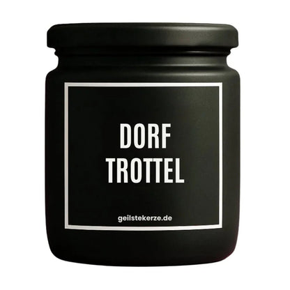 Duftkerze mit Spruch von geilstekerze ist der neue Geschenketrend. Diese witzige Kerze Vegane Bio-Kerze mit Spruch – DORFTROTTEL brennt mega lange sagenhafte 80 Stunde, hochwertige ätherische Öle schaffen beste Duftverteilung. Mit 1400 lustigen Sprüchen perfekt zum Verschenken. Handgemacht in Deutschland von geilstekerze.shop -Die beste Duftkerze die du kaufen kannst.