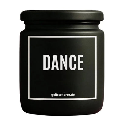 Duftkerze mit Spruch von geilstekerze ist der neue Geschenketrend. Diese witzige Kerze Vegane Bio-Kerze mit Spruch – Duftkerze I DANCE brennt mega lange sagenhafte 80 Stunde, hochwertige ätherische Öle schaffen beste Duftverteilung. Mit 1400 lustigen Sprüchen perfekt zum Verschenken. Handgemacht in Deutschland von geilstekerze.shop -Die beste Duftkerze die du kaufen kannst.
