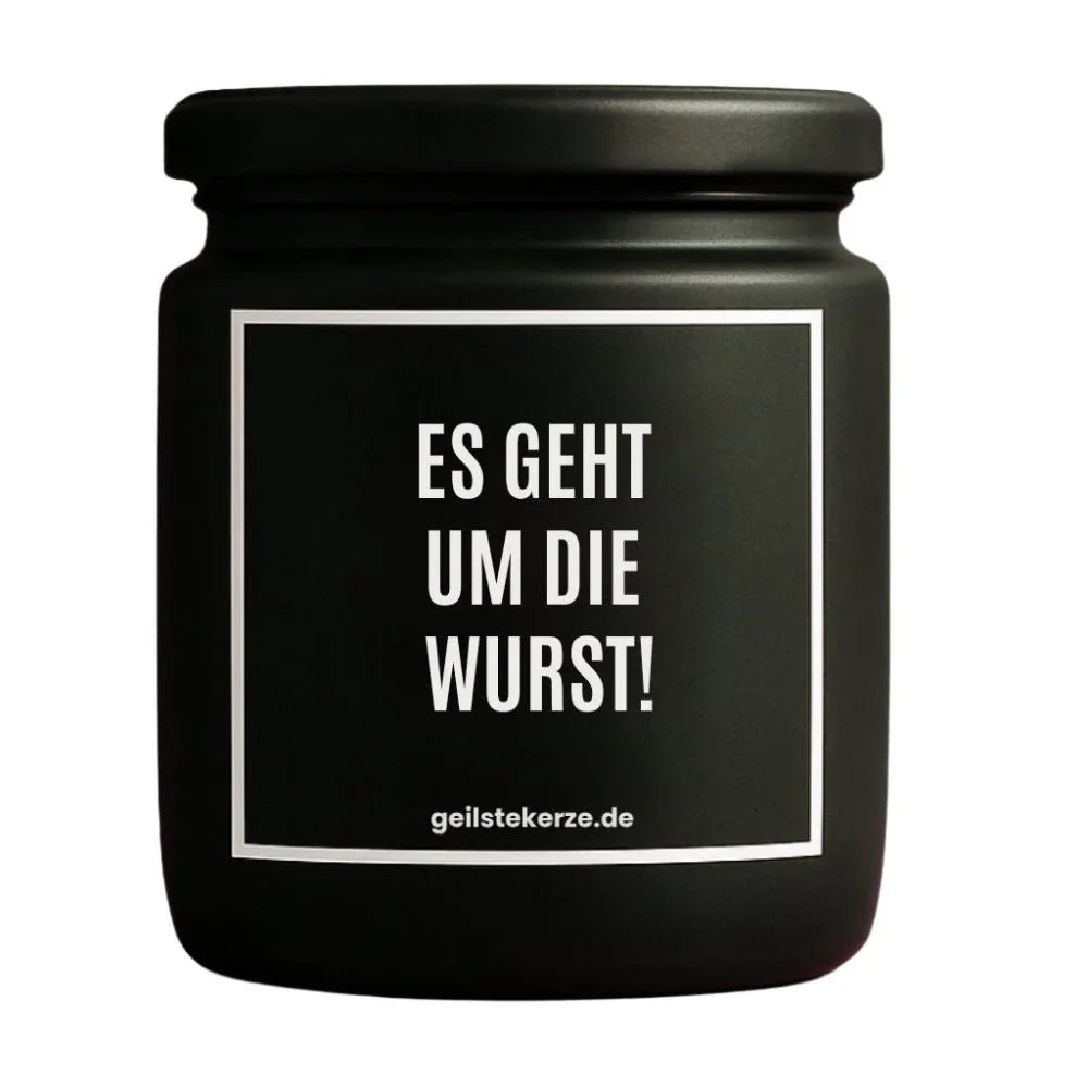Duftkerze mit Spruch von geilstekerze ist der neue Geschenketrend. Diese witzige Kerze Vegane Bio-Kerze mit Spruch – ES GEHT UM DIE WURST! brennt mega lange sagenhafte 80 Stunde, hochwertige ätherische Öle schaffen beste Duftverteilung. Mit 1400 lustigen Sprüchen perfekt zum Verschenken. Handgemacht in Deutschland von geilstekerze.shop -Die beste Duftkerze die du kaufen kannst.
