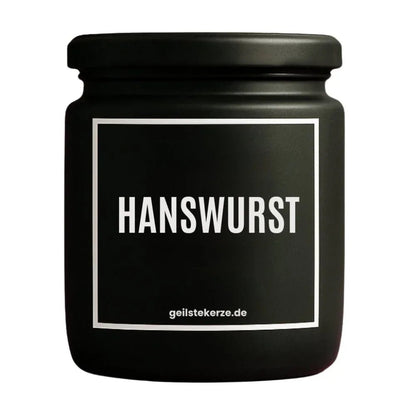 Duftkerze mit Spruch von geilstekerze ist der neue Geschenketrend. Diese witzige Kerze Vegane Bio-Kerze mit Spruch – HANSWURST brennt mega lange sagenhafte 80 Stunde, hochwertige ätherische Öle schaffen beste Duftverteilung. Mit 1400 lustigen Sprüchen perfekt zum Verschenken. Handgemacht in Deutschland von geilstekerze.shop -Die beste Duftkerze die du kaufen kannst.