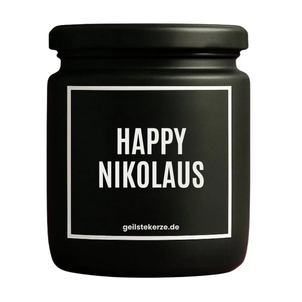 Duftkerze mit Spruch von geilstekerze ist der neue Geschenketrend. Diese witzige Kerze Vegane Bio-Kerze mit Spruch – HAPPY NIKOLAUS brennt mega lange sagenhafte 80 Stunde, hochwertige ätherische Öle schaffen beste Duftverteilung. Mit 1400 lustigen Sprüchen perfekt zum Verschenken. Handgemacht in Deutschland von geilstekerze.shop -Die beste Duftkerze die du kaufen kannst.