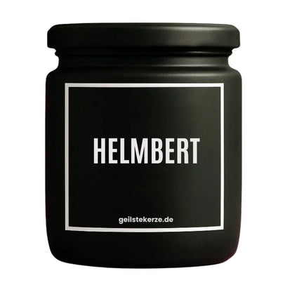 Duftkerze mit Spruch von geilstekerze ist der neue Geschenketrend. Diese witzige Kerze Vegane Bio-Kerze mit Spruch – HELMBERT brennt mega lange sagenhafte 80 Stunde, hochwertige ätherische Öle schaffen beste Duftverteilung. Mit 1400 lustigen Sprüchen perfekt zum Verschenken. Handgemacht in Deutschland von geilstekerze.shop -Die beste Duftkerze die du kaufen kannst.