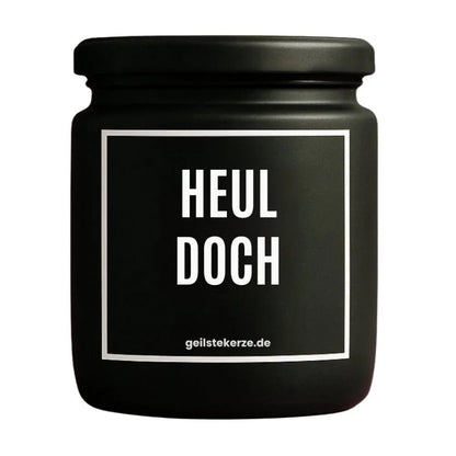 Duftkerze mit Spruch von geilstekerze ist der neue Geschenketrend. Diese witzige Kerze Vegane Bio-Kerze mit Spruch – HEUL DOCH brennt mega lange sagenhafte 80 Stunde, hochwertige ätherische Öle schaffen beste Duftverteilung. Mit 1400 lustigen Sprüchen perfekt zum Verschenken. Handgemacht in Deutschland von geilstekerze.shop -Die beste Duftkerze die du kaufen kannst.