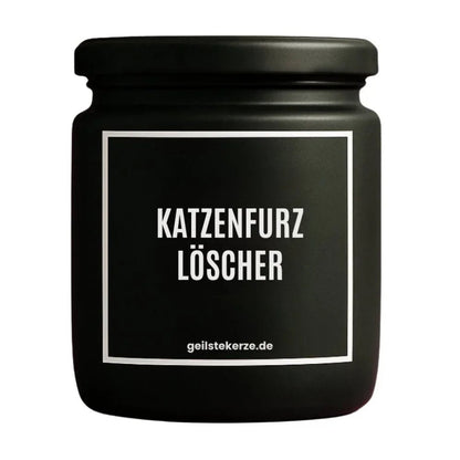 Duftkerze mit Spruch von geilstekerze ist der neue Geschenketrend. Diese witzige Kerze Vegane Bio-Kerze mit Spruch – KATZENFURZLÖSCHER brennt mega lange sagenhafte 80 Stunde, hochwertige ätherische Öle schaffen beste Duftverteilung. Mit 1400 lustigen Sprüchen perfekt zum Verschenken. Handgemacht in Deutschland von geilstekerze.shop -Die beste Duftkerze die du kaufen kannst.