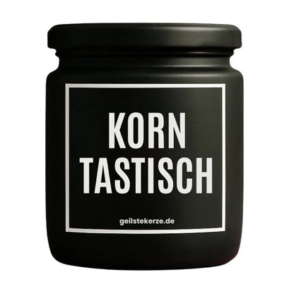 Duftkerze mit Spruch von geilstekerze ist der neue Geschenketrend. Diese witzige Kerze Vegane Bio-Kerze mit Spruch – KORNTASTISCH brennt mega lange sagenhafte 80 Stunde, hochwertige ätherische Öle schaffen beste Duftverteilung. Mit 1400 lustigen Sprüchen perfekt zum Verschenken. Handgemacht in Deutschland von geilstekerze.shop -Die beste Duftkerze die du kaufen kannst.