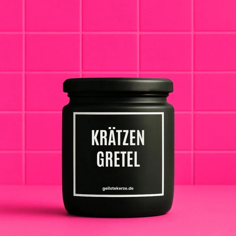 Duftkerze mit Spruch von geilstekerze ist der neue Geschenketrend. Diese witzige Kerze Vegane Bio-Kerze mit Spruch – KRÄTZENGRETEL brennt mega lange sagenhafte 80 Stunde, hochwertige ätherische Öle schaffen beste Duftverteilung. Mit 1400 lustigen Sprüchen perfekt zum Verschenken. Handgemacht in Deutschland von geilstekerze.shop -Die beste Duftkerze die du kaufen kannst.