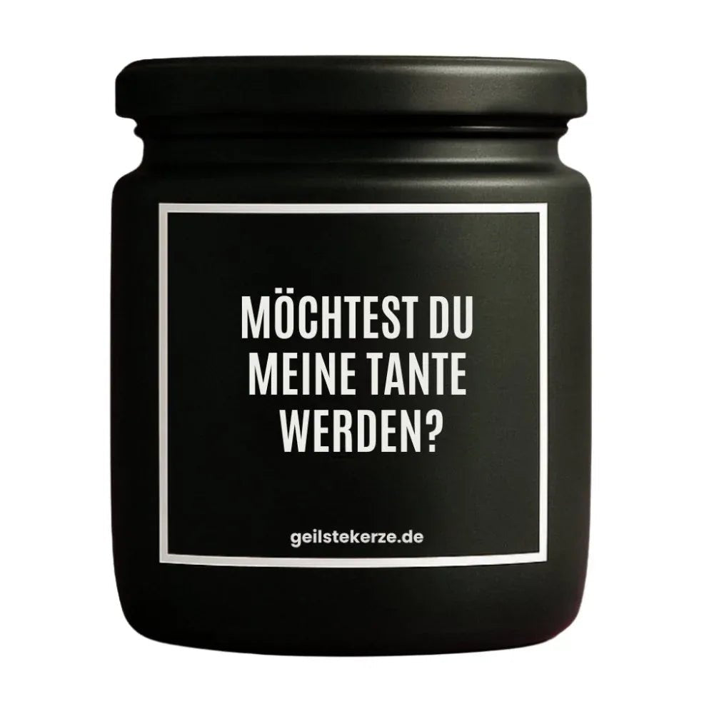 Duftkerze mit Spruch von geilstekerze ist der neue Geschenketrend. Diese witzige Kerze Vegane Bio-Kerze mit Spruch – MÖCHTEST DU MEINE TANTE WERDEN? brennt mega lange sagenhafte 80 Stunde, hochwertige ätherische Öle schaffen beste Duftverteilung. Mit 1400 lustigen Sprüchen perfekt zum Verschenken. Handgemacht in Deutschland von geilstekerze.shop -Die beste Duftkerze die du kaufen kannst.
