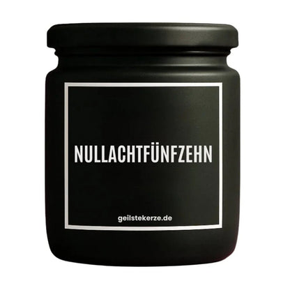 Duftkerze mit Spruch von geilstekerze ist der neue Geschenketrend. Diese witzige Kerze Vegane Bio-Kerze mit Spruch – NULLACHTFÜNFZEHN brennt mega lange sagenhafte 80 Stunde, hochwertige ätherische Öle schaffen beste Duftverteilung. Mit 1400 lustigen Sprüchen perfekt zum Verschenken. Handgemacht in Deutschland von geilstekerze.shop -Die beste Duftkerze die du kaufen kannst.