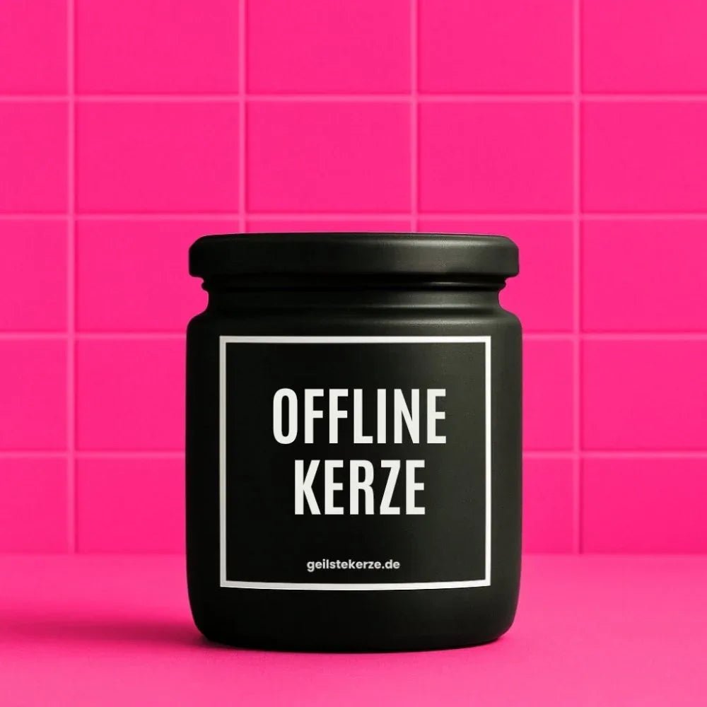 Duftkerze mit Spruch von geilstekerze ist der neue Geschenketrend. Diese witzige Kerze Vegane Bio-Kerze mit Spruch – OFFLINE KERZE brennt mega lange sagenhafte 80 Stunde, hochwertige ätherische Öle schaffen beste Duftverteilung. Mit 1400 lustigen Sprüchen perfekt zum Verschenken. Handgemacht in Deutschland von geilstekerze.shop -Die beste Duftkerze die du kaufen kannst.