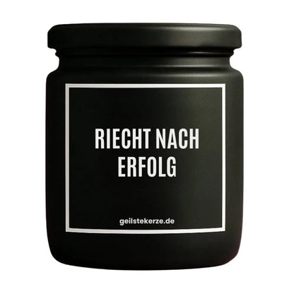 RIECHT NACH ERFOLG Duftkerze Detail – weißes Sojawachs, handgemacht