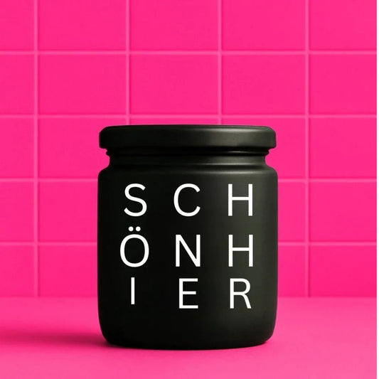 Vegane Bio-Kerze mit Spruch – S C H Ö N H I E R