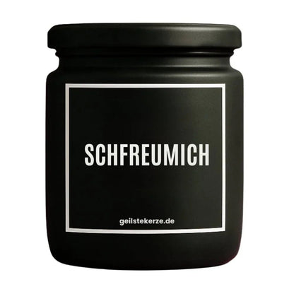 Duftkerze mit Spruch von geilstekerze ist der neue Geschenketrend. Diese witzige Kerze Vegane Bio-Kerze mit Spruch - SCHFREUMICH brennt mega lange sagenhafte 80 Stunde, hochwertige ätherische Öle schaffen beste Duftverteilung. Mit 1400 lustigen Sprüchen perfekt zum Verschenken. Handgemacht in Deutschland von geilstekerze.shop -Die beste Duftkerze die du kaufen kannst.