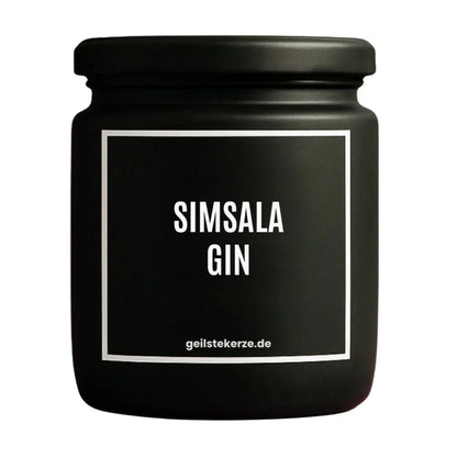 Duftkerze mit Spruch von geilstekerze ist der neue Geschenketrend. Diese witzige Kerze Vegane Bio-Kerze mit Spruch – SIMSALA GIN brennt mega lange sagenhafte 80 Stunde, hochwertige ätherische Öle schaffen beste Duftverteilung. Mit 1400 lustigen Sprüchen perfekt zum Verschenken. Handgemacht in Deutschland von geilstekerze.shop -Die beste Duftkerze die du kaufen kannst.