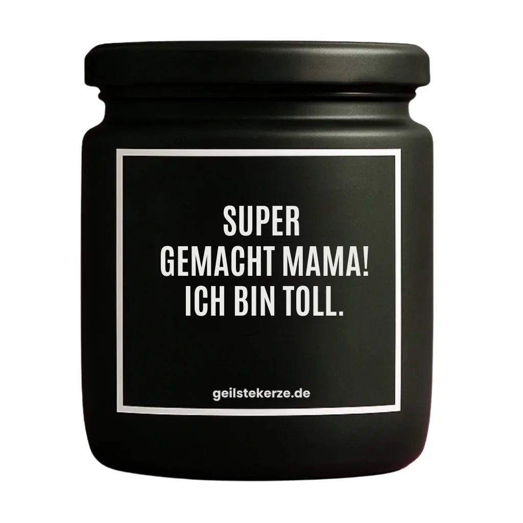 Duftkerze mit Spruch von geilstekerze ist der neue Geschenketrend. Diese witzige Kerze Vegane Bio-Kerze mit Spruch – SUPER GEMACHT MAMA! ICH BIN TOLL brennt mega lange sagenhafte 80 Stunde, hochwertige ätherische Öle schaffen beste Duftverteilung. Mit 1400 lustigen Sprüchen perfekt zum Verschenken. Handgemacht in Deutschland von geilstekerze.shop -Die beste Duftkerze die du kaufen kannst.