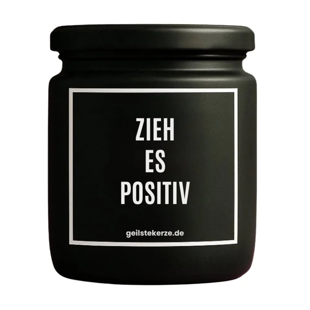 Duftkerze mit Spruch von geilstekerze ist der neue Geschenketrend. Diese witzige Kerze Vegane Bio-Kerze mit Spruch – ZIEH ES POSITIV brennt mega lange sagenhafte 80 Stunde, hochwertige ätherische Öle schaffen beste Duftverteilung. Mit 1400 lustigen Sprüchen perfekt zum Verschenken. Handgemacht in Deutschland von geilstekerze.shop -Die beste Duftkerze die du kaufen kannst.